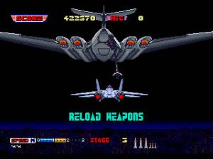 Ocasionalmente vamos sendo reabastecido de mísseis desta forma. Outras vezes aterramos temporariamente para abastecer combustível, com os pilotos de Out Run e Hang On a fazerem uma visita.