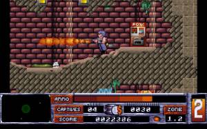 Ao longo do jogo iremos encontrar várias máquinas de vending que nos permitem adquirir diferentes armas e restabelecer o nosso stock de munições. Aqui representada a máquina de vending dos mísseis tele-guiados, sem dúvida a arma mais útil de todo o jogo.