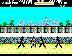 A jogabilidade apesar de simples, não torna o jogo fácil pois estamos sempre a ser bombardeados com inimigos a alta velocidade